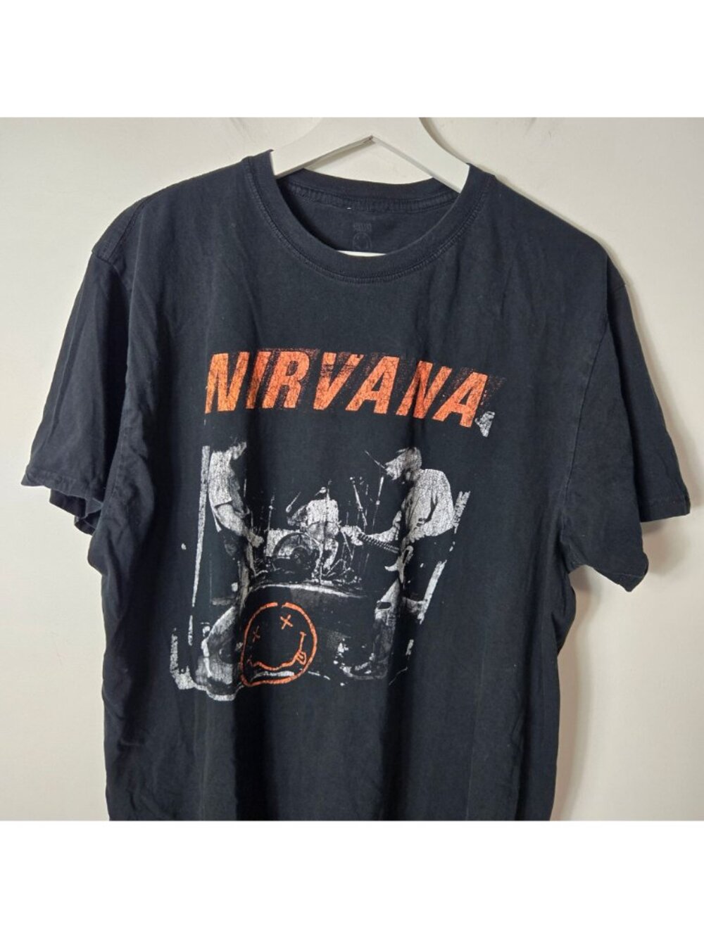 Nirvana Band Performing Graphic T-Shirt Y2K Grunge Size XL Unisex - Picture 2 of 8